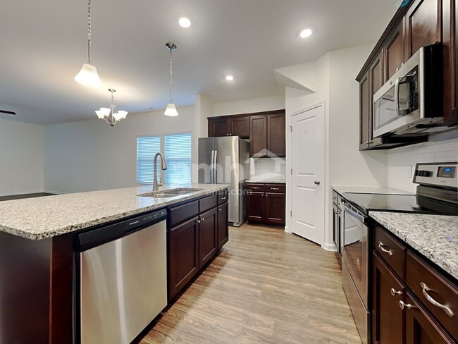 Foto del edificio - 309 Dogwood Cir