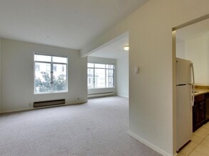 Building Photo - 1400 Jones St