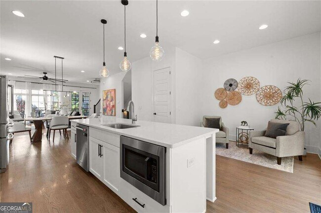 Foto del edificio - 1910 Bay Line Ln
