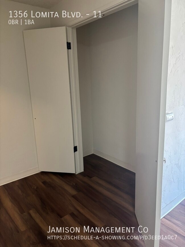 Foto del edificio - 1356 Lomita Blvd