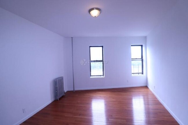 Foto del edificio - 1 bedroom in Flushing NY 11354