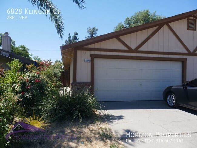 Foto del edificio - 2 Bed 2 Bath 1,000sqft Duplex in Sacramento