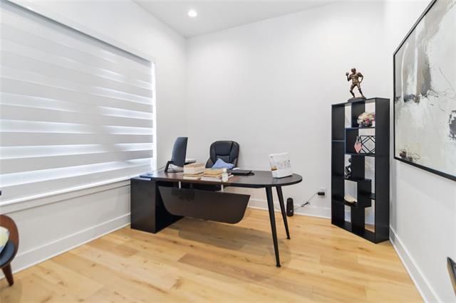 Foto del edificio - 4136 Mart St