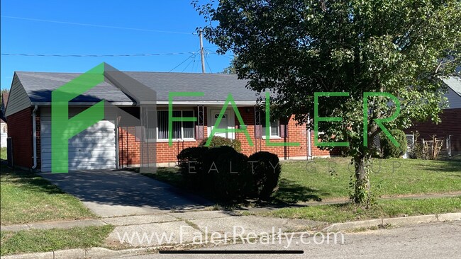 Foto del edificio - Beautiful 3 bedroom home with attached garage