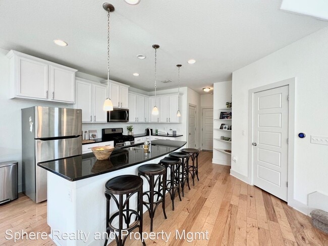 Building Photo - 3 br, 2.5 bath House - 917 Totis Rd