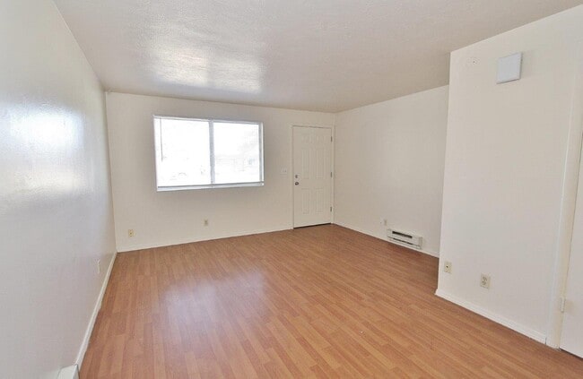 Building Photo - 737 N 28th St