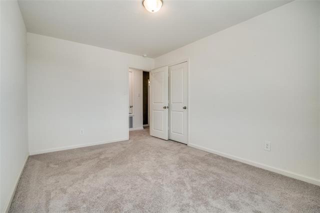 Building Photo - 731 Yorkshire Dr