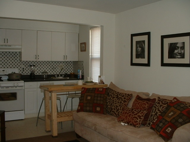 LIVING ROOM - 2582 Richmond Terrace