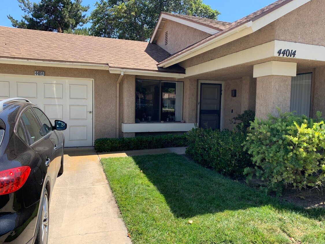 44014 Village 44 Vlg, Camarillo, CA 93012 Townhome Rentals in