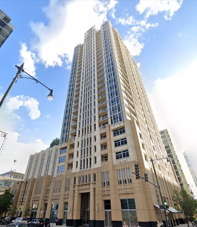 Foto principal - 1400 S Michigan Ave