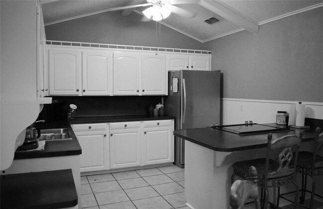 Building Photo - 6190 Elysian Fields Rd