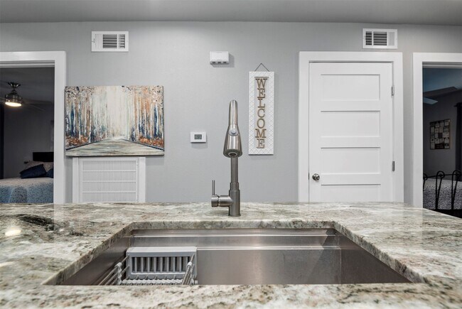 Foto del edificio - 13151 Walden Rd