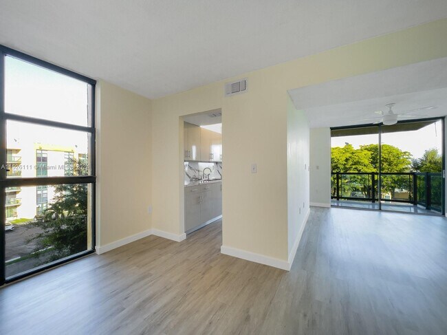 Building Photo - 11800 SW 18th St
