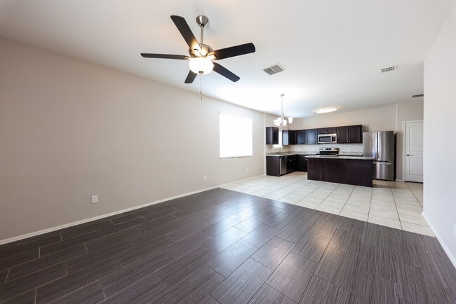 Foto del edificio - 6981 S Blue Hills Dr