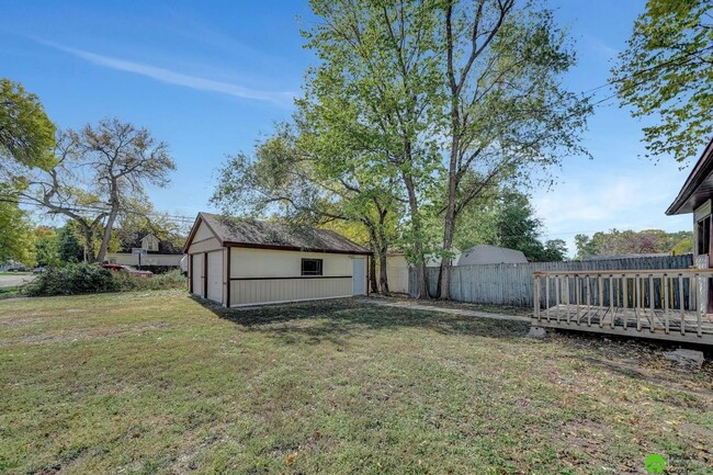 Building Photo - Remodeled 3 Bedroom Home