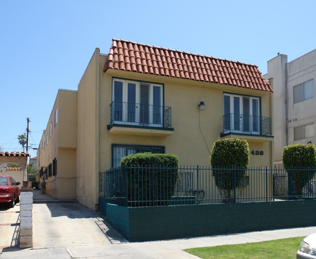 Building Photo - 1426 S Point View St