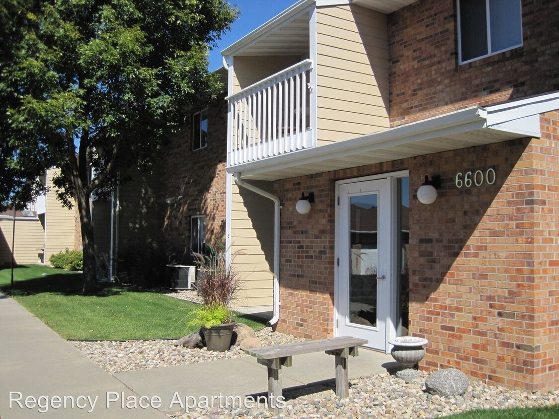Foto principal - 6600 West 43rd Place