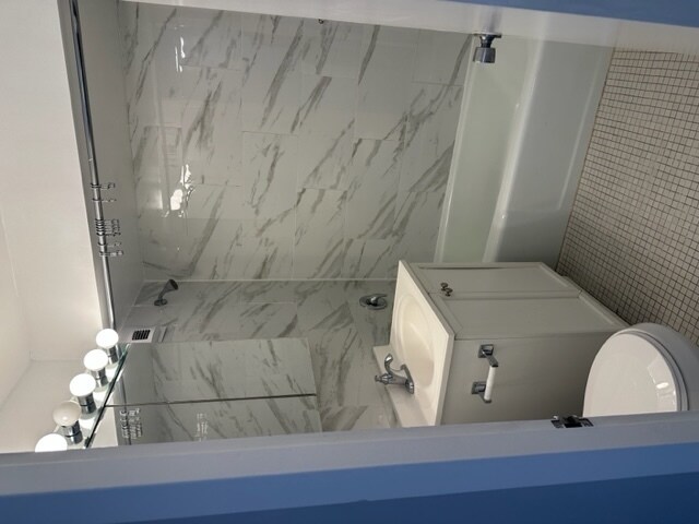 Foto del edificio - 2626 N Lakeview Ave