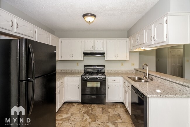 Building Photo - 6354 Amanda Oaks Cir N