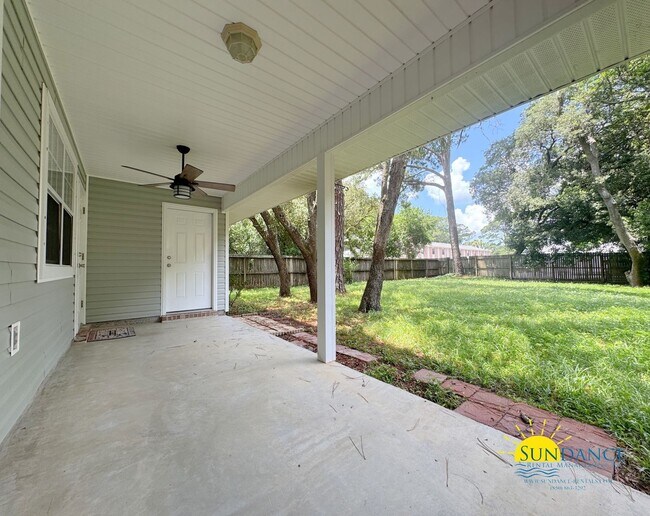 Foto del edificio - Nice Home in Highly Desirable Area!!