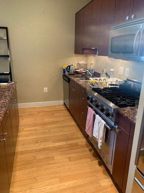 Foto principal - 2425 L St NW