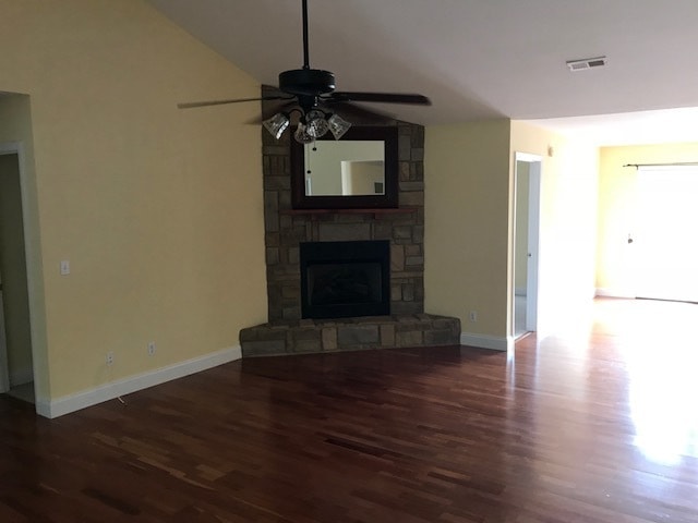 Building Photo - Maryville, 4 bedroom home with fireplace