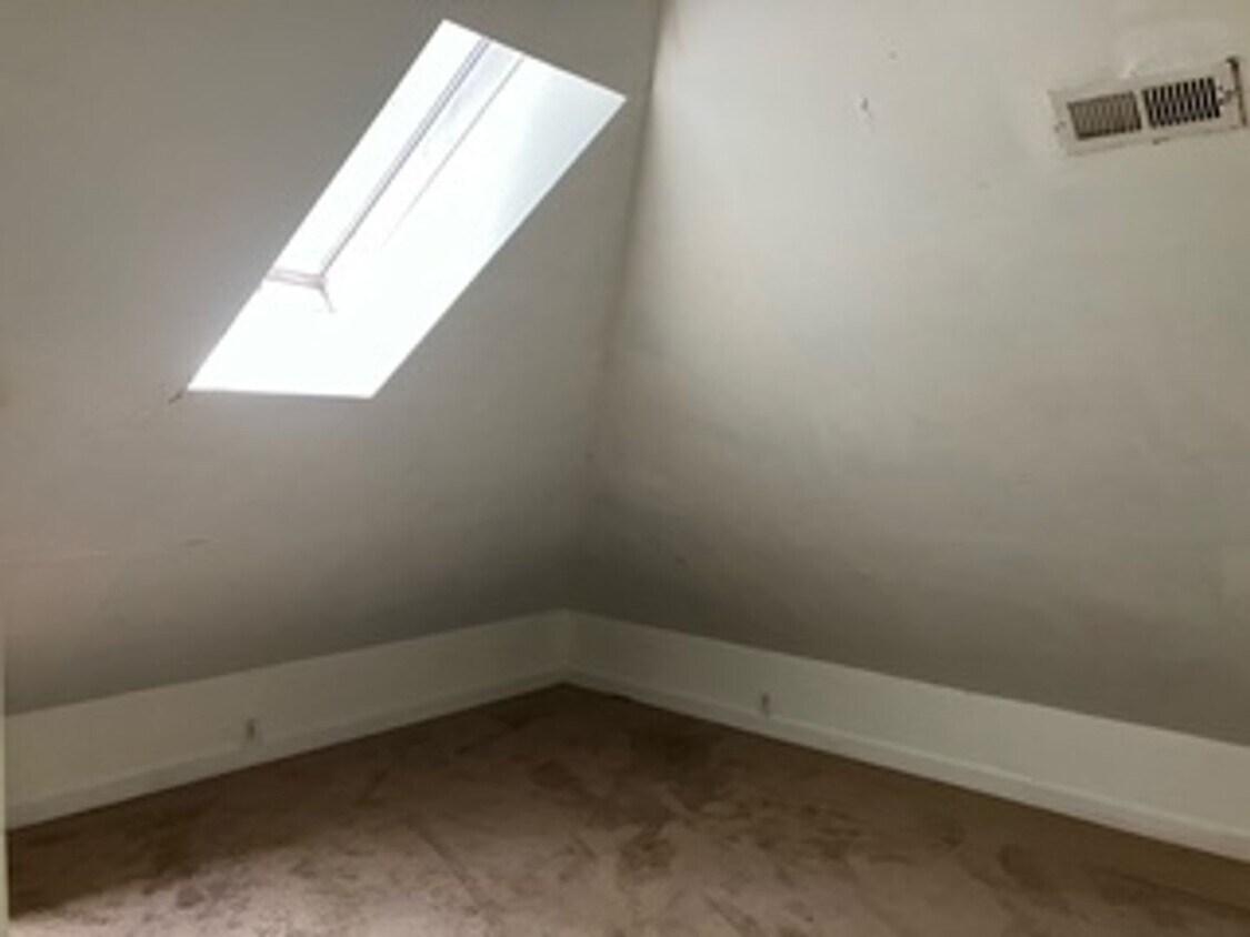 Foto del edificio - RARE single room available for January-May...