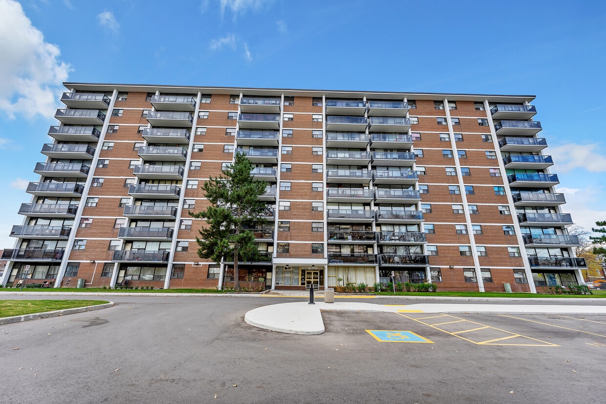 Primary Photo - NEWLY RENOVATED 1 Bedroom Apt - MISSISSAUGA