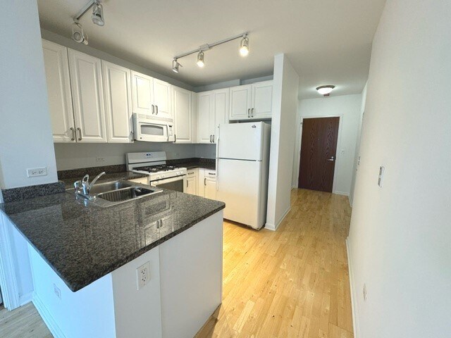 Foto del edificio - 1255 S State St