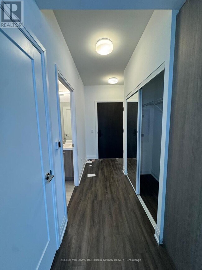 Building Photo - 20 Soudan Ave