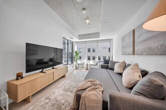 Building Photo - 30 Baseball Pl