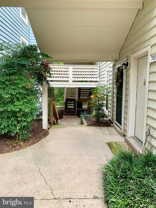 7762 Willow Point Dr, Falls Church, VA 22042 Room for Rent in Falls