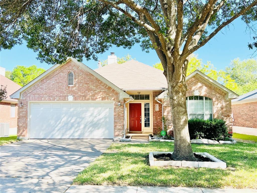 Foto principal - 8512 Hillrock Dr