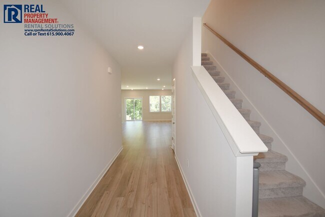 Foto del edificio - Gorgeous and modern 5 bd 3 ba home in Smyrna! Neighborhood pool and playground!