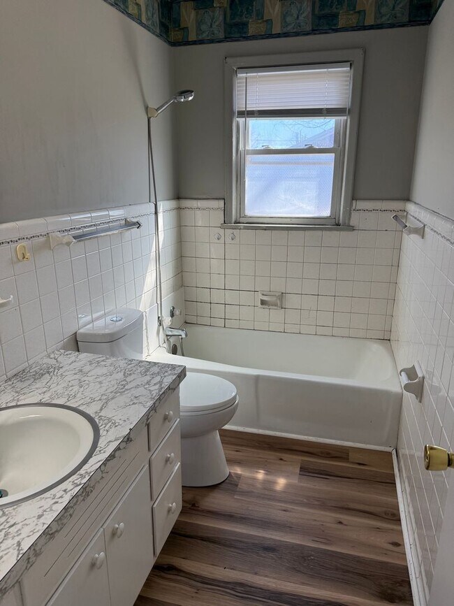 Foto del edificio - 215 McCormick St