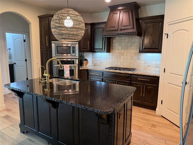 Foto del edificio - 1308 Glenmere Ct