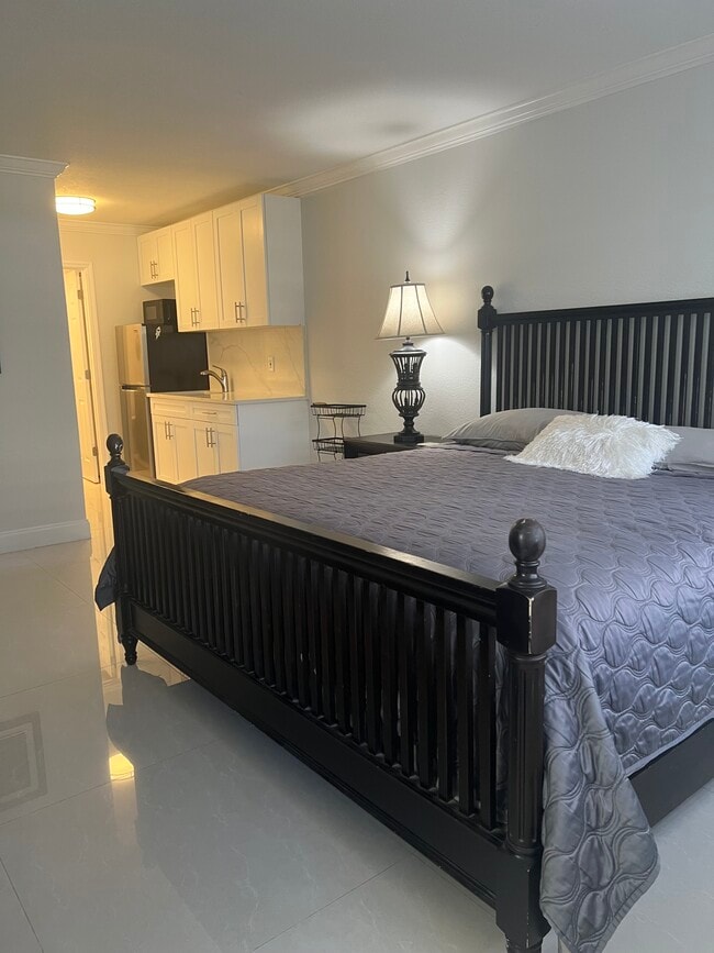 Foto del edificio - 303 Racquet Club Rd