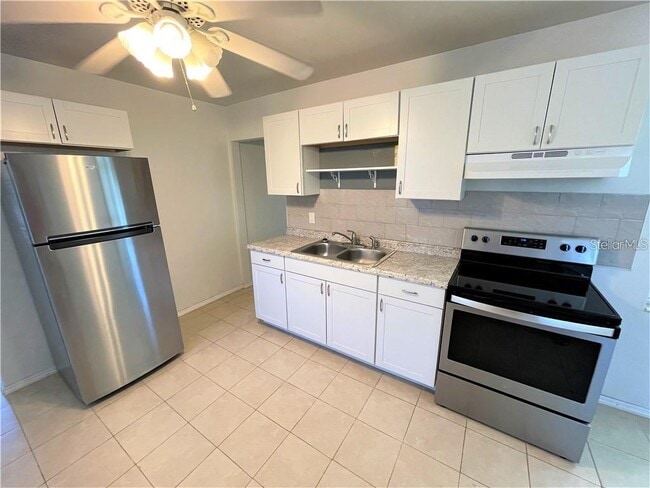 Building Photo - 2334 38th Ave N