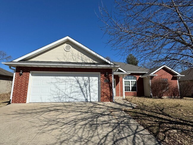Foto del edificio - 2603 Oakfield Dr