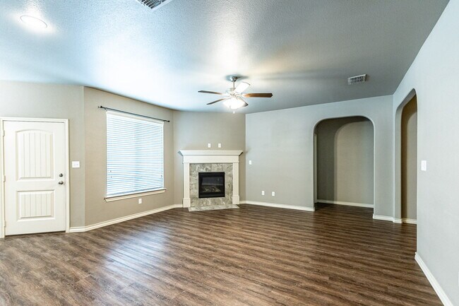 Foto del edificio - Outstanding 4 Bedroom Home in North Pointe!