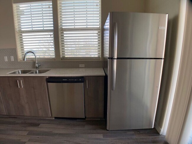 Foto del edificio - Newer Bethany Condo - 2 bedrooms 2 Baths, ...