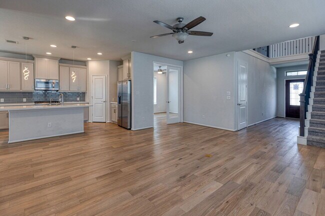 Foto del edificio - 125 Rangel Dr