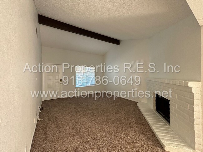 Foto del edificio - Action Properties offering 1/2 of 1 Months...