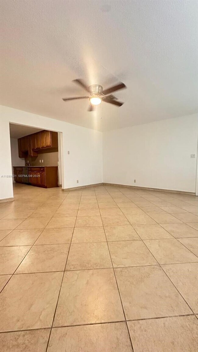 Foto del edificio - 1753 NE 18th St