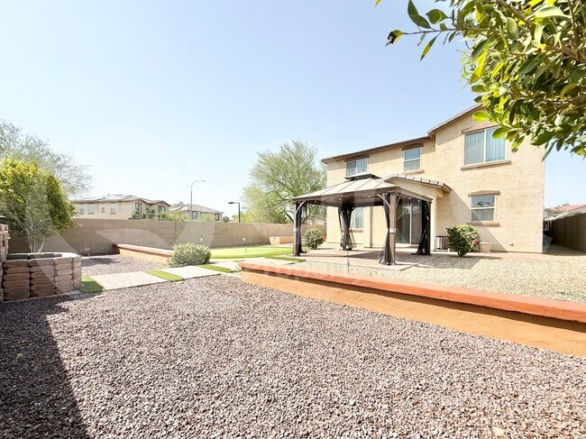 Building Photo - 218 N 109th Dr