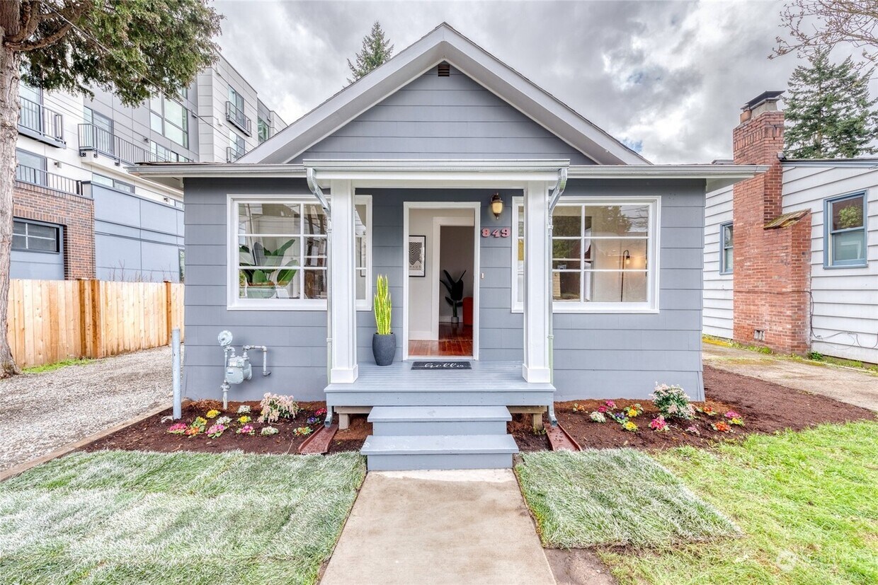 Foto principal - 849 NE 89th St
