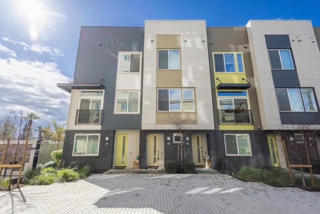 Building Photo - 182 Velocity Way