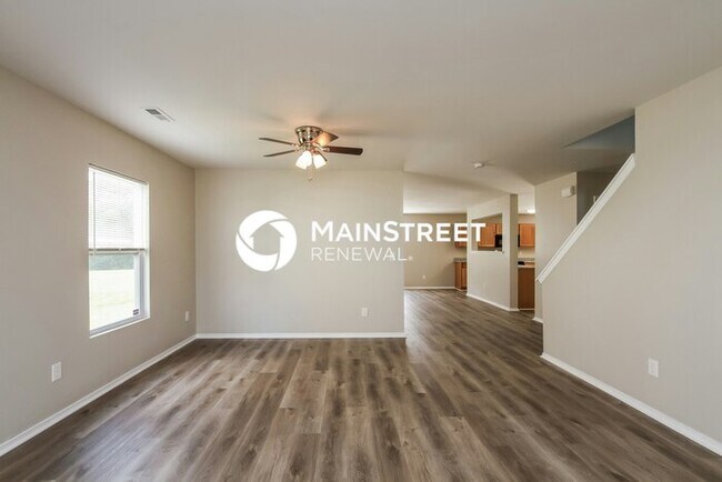 Building Photo - 3 Bedroom Pet-Friendly Home in HUNTERSVILLE, NC with Main Street Renewal