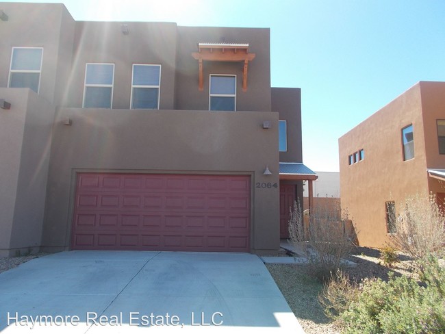 Building Photo - 2064 Cascadia Dr