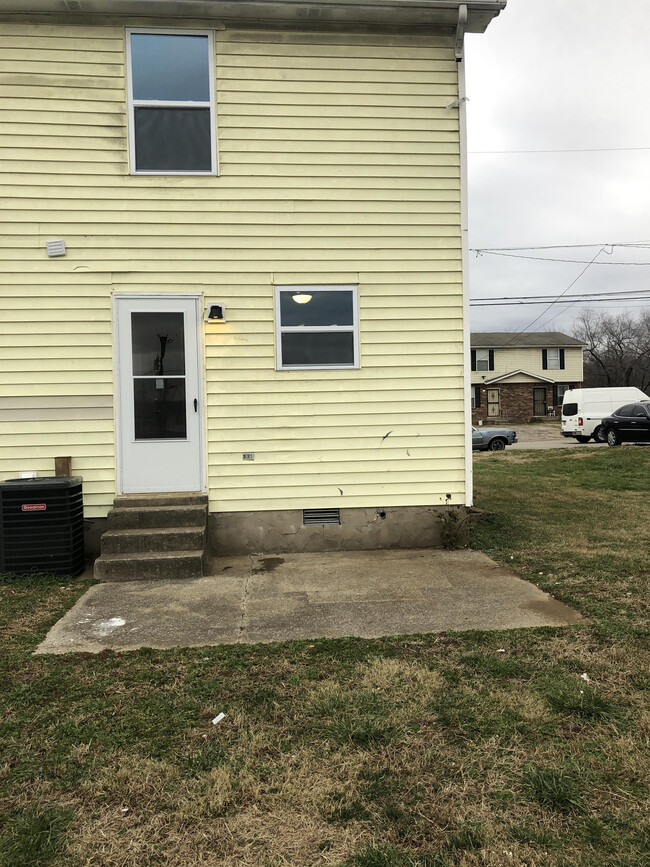 Building Photo - 3610 Willow Creek Ct